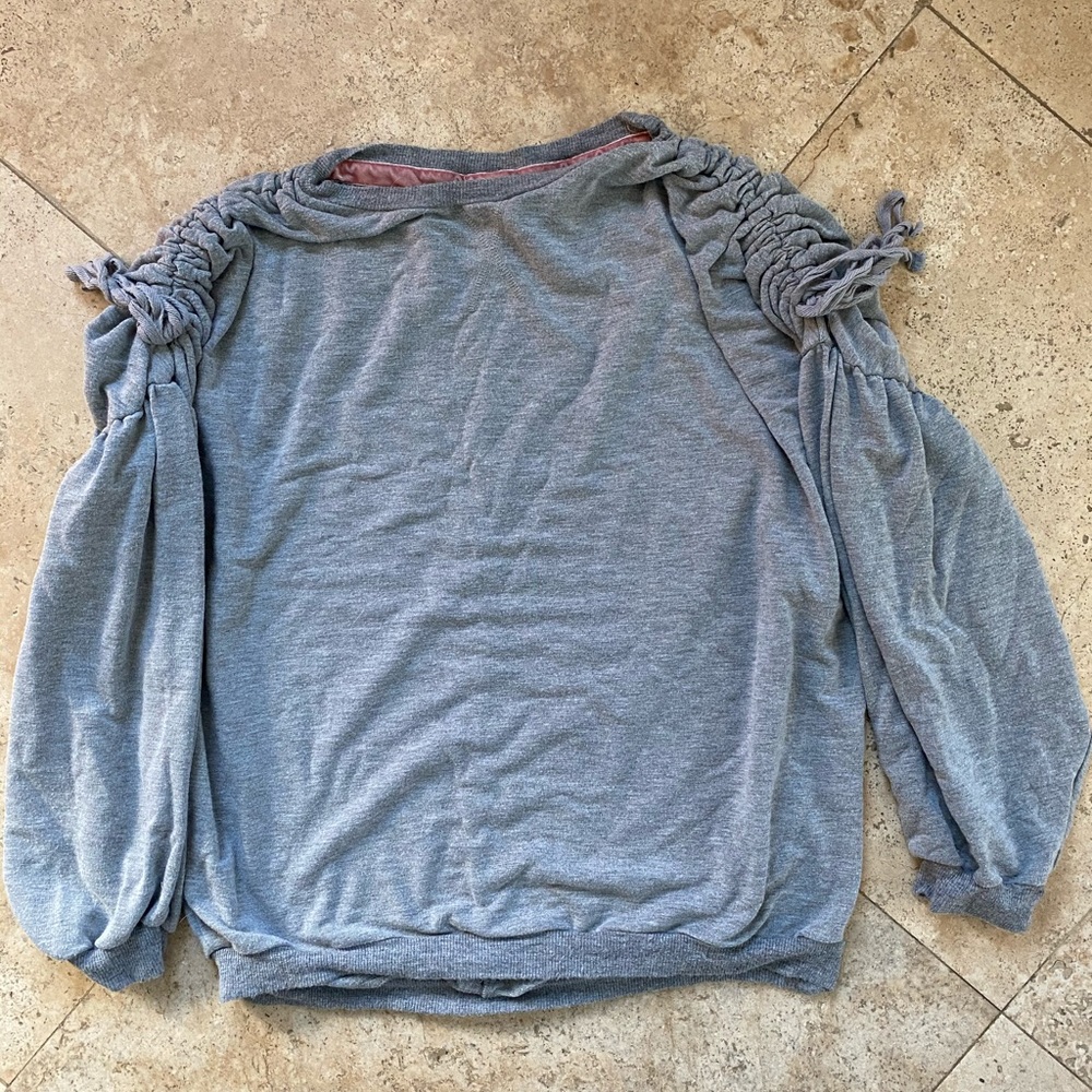 gray sweater - Picture 4 of 4
